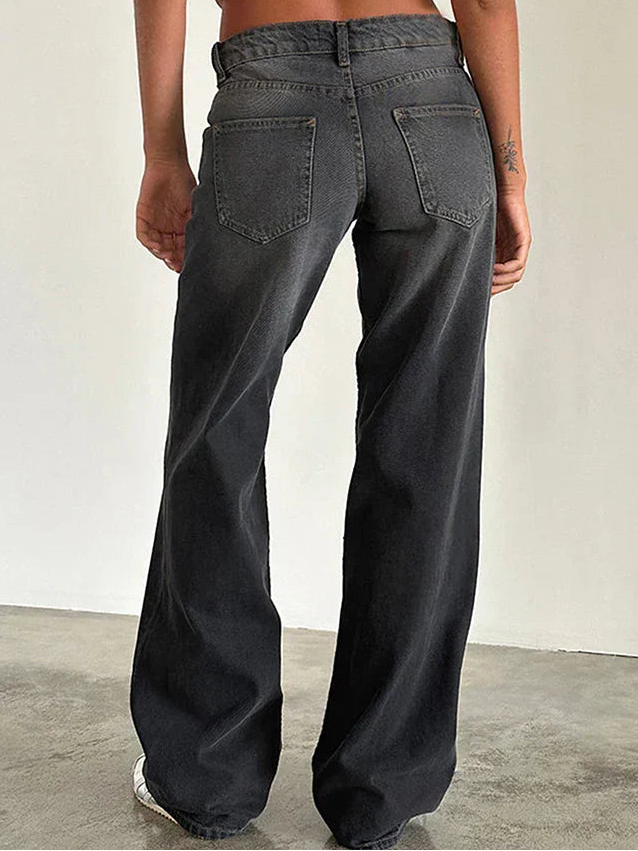 Woman wearing Daphne vintage baggy wide leg jeans