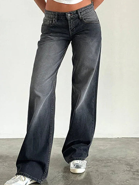 Woman wearing Daphne vintage baggy wide leg jeans