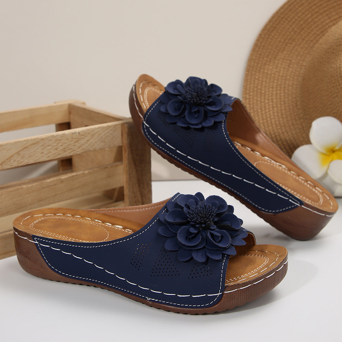 Women's floral wedge slide sandals