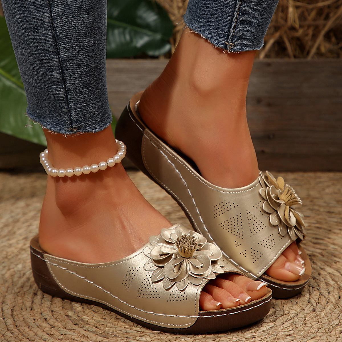 Women's floral wedge slide sandals