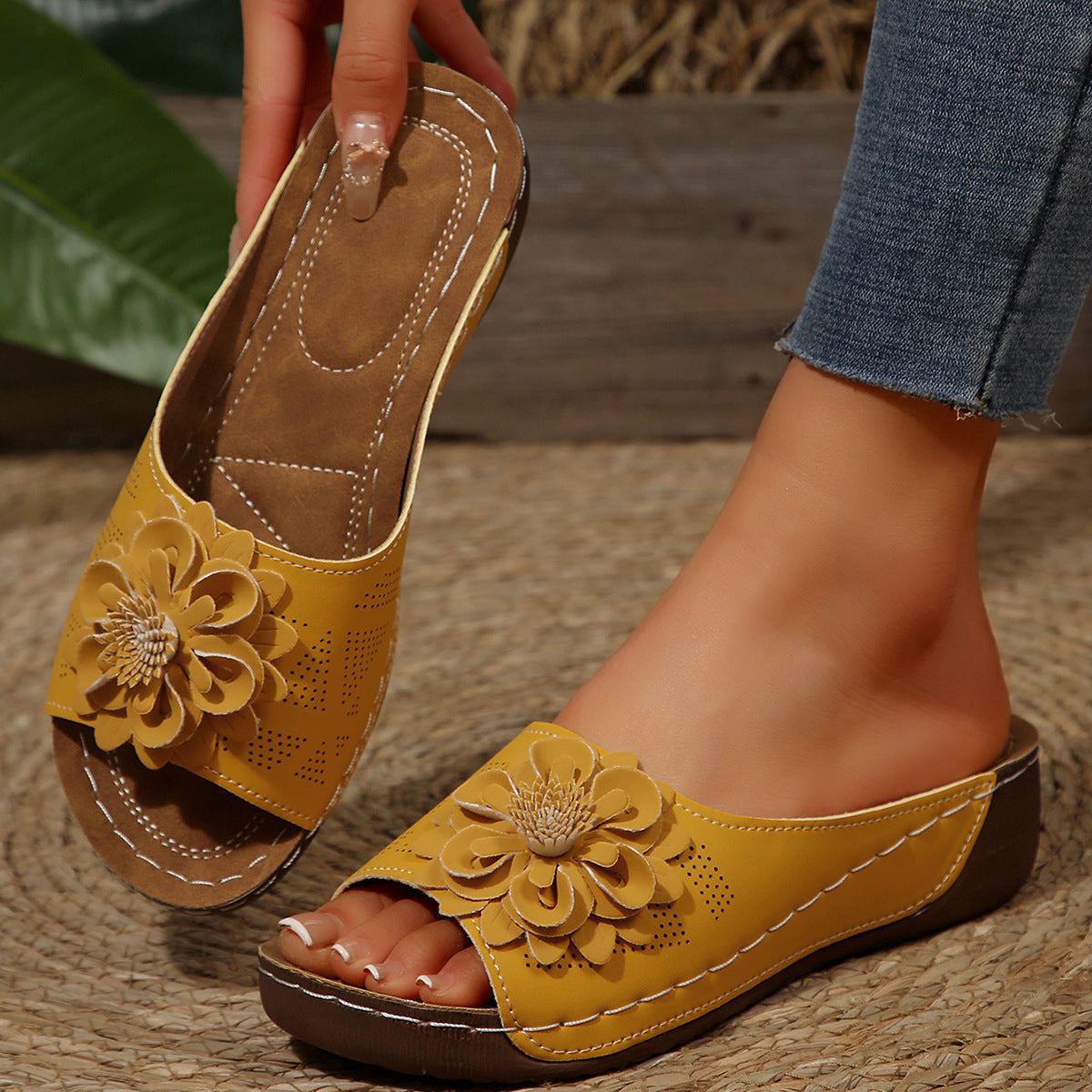 Women's floral wedge slide sandals