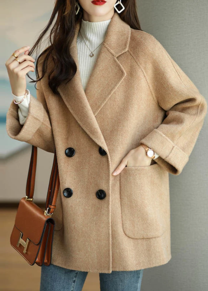 Oversized Trench Coat for women, detail view.