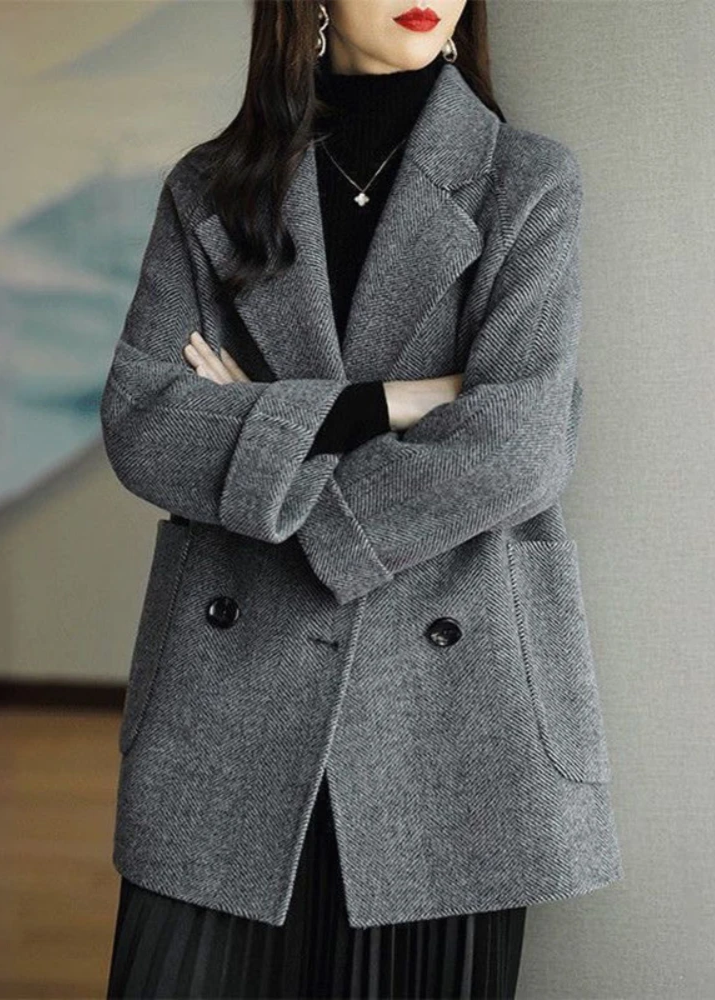 Oversized Trench Coat for women, detail view.