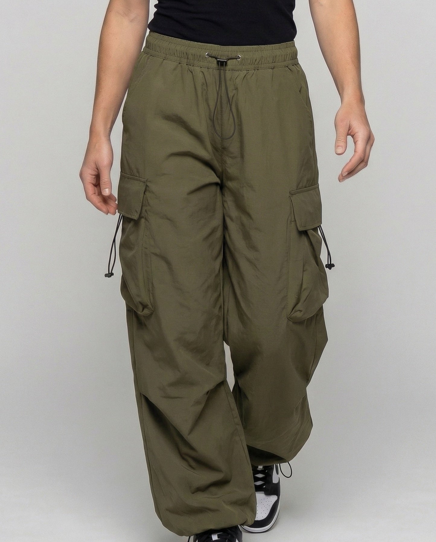 Utility Cargo Pants for women, detail view.