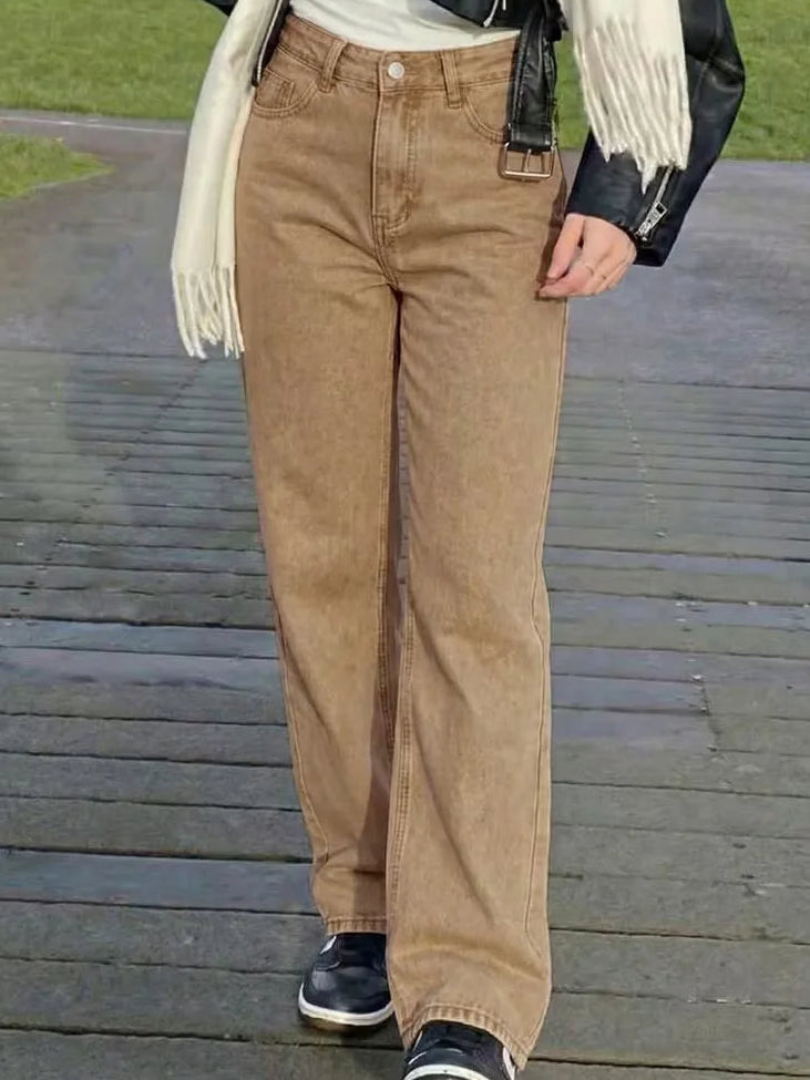 Woman wearing Liana relaxed mid rise straight leg jeans