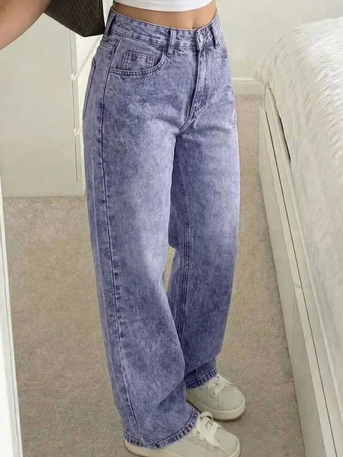 Woman wearing Liana relaxed mid rise straight leg jeans