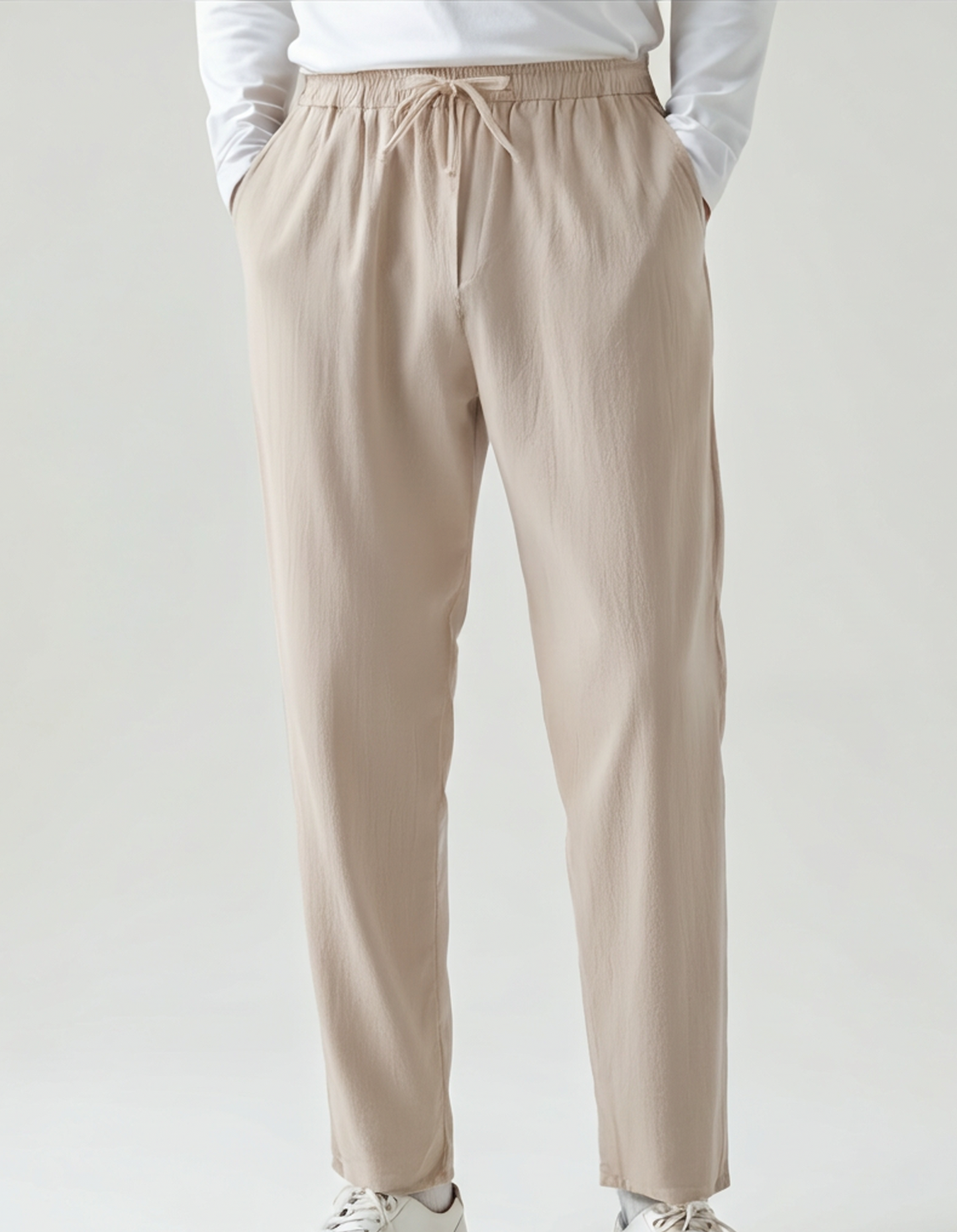 Woman wearing high waist linen pants