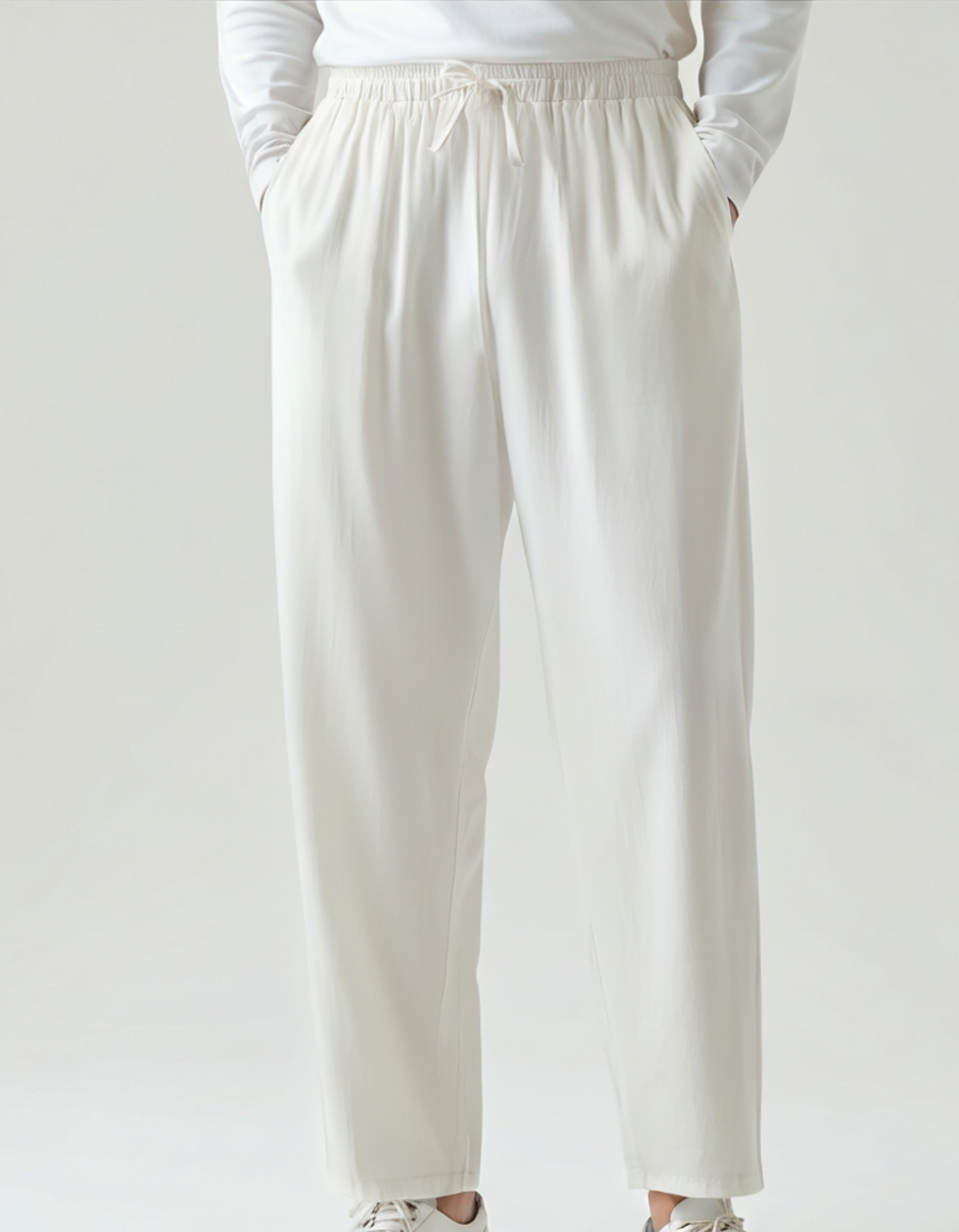Woman wearing high waist linen pants