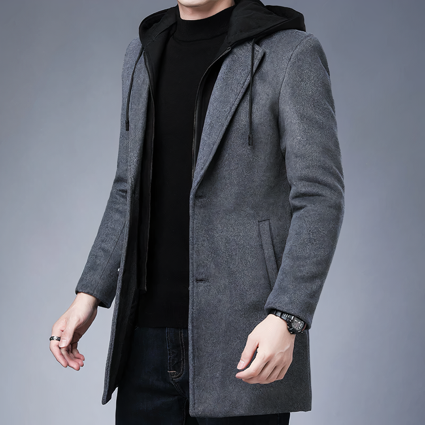 Man wearing a single breasted trench coat