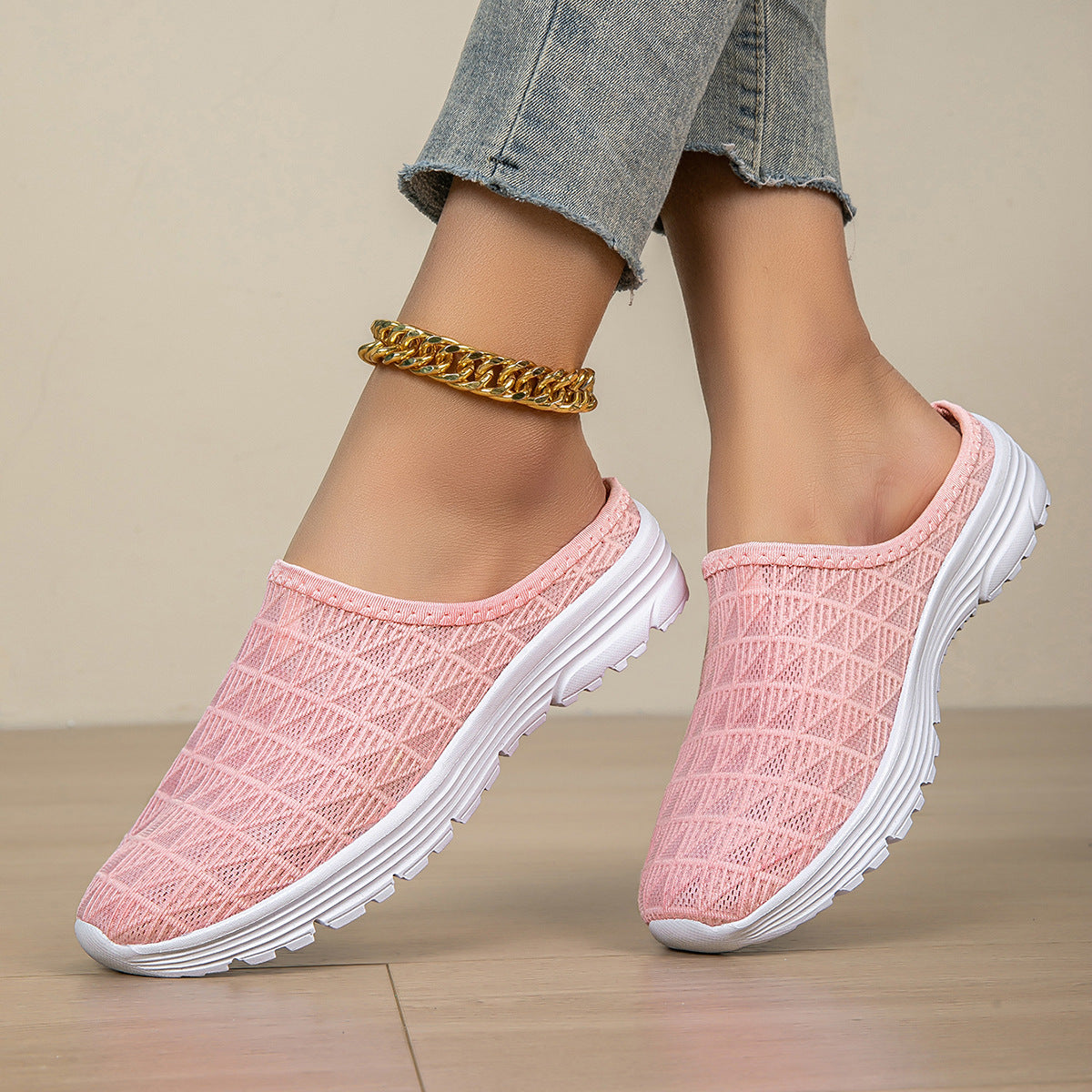 Diamond mesh slides
