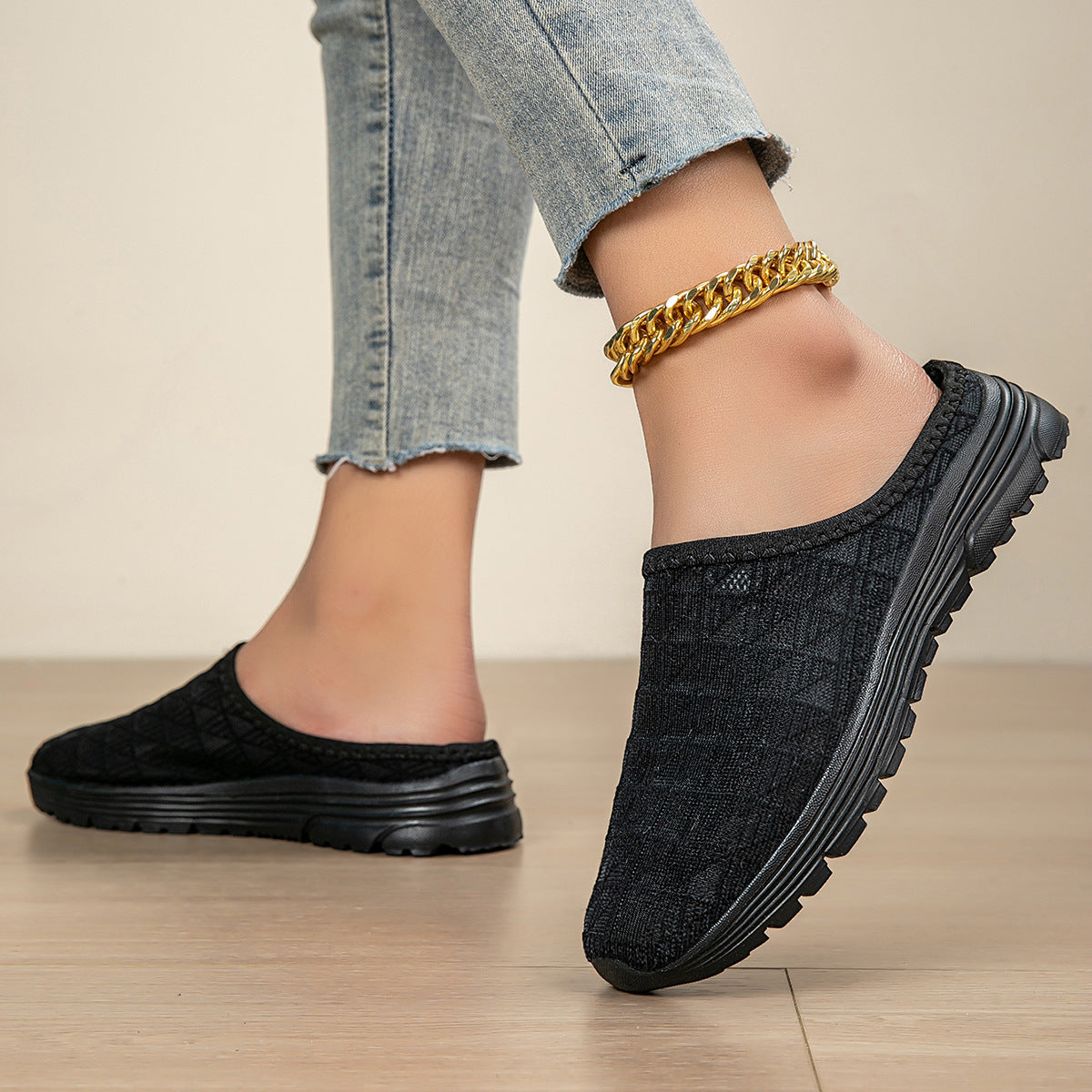 Diamond mesh slides