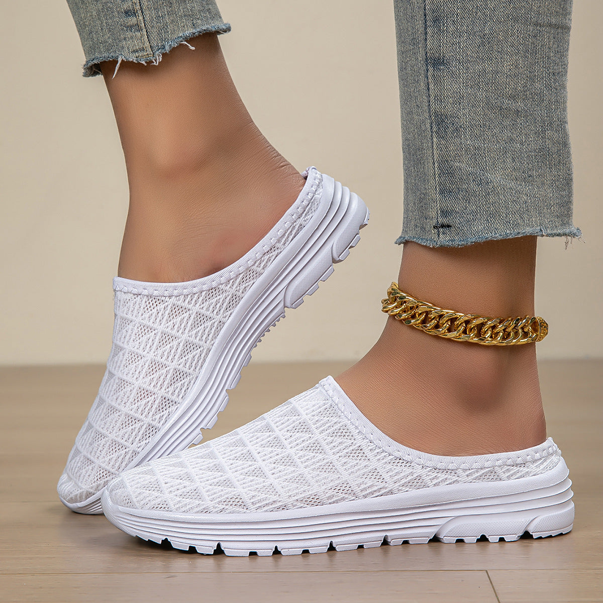 Diamond mesh slides