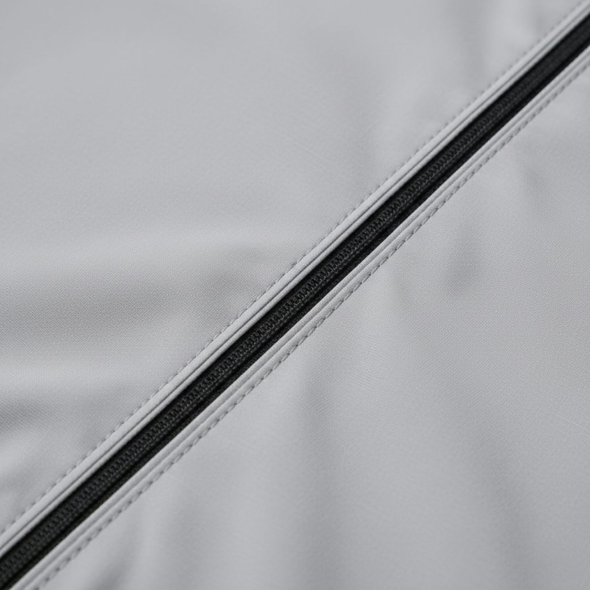 Lightweight Zip Vest for men, detail view.
