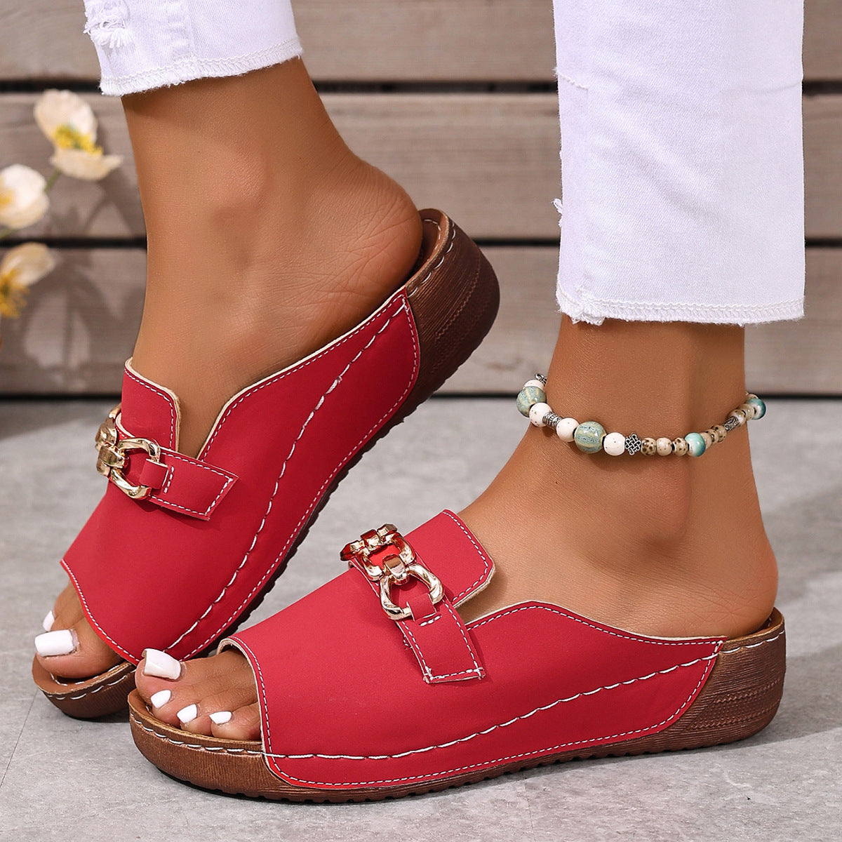 Women's square-toe faux leather chain slide sandals