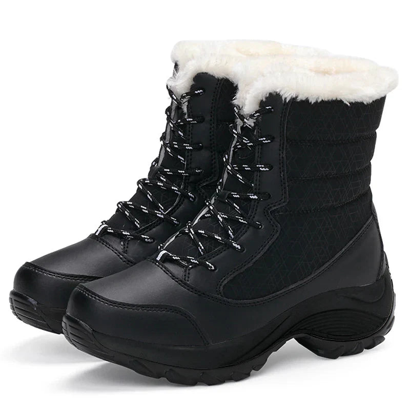 Women's Chunky Sole Lace Up Winter Boots in All Black