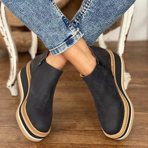 Women's Faux Leather Wedge Ankle Boots in Black