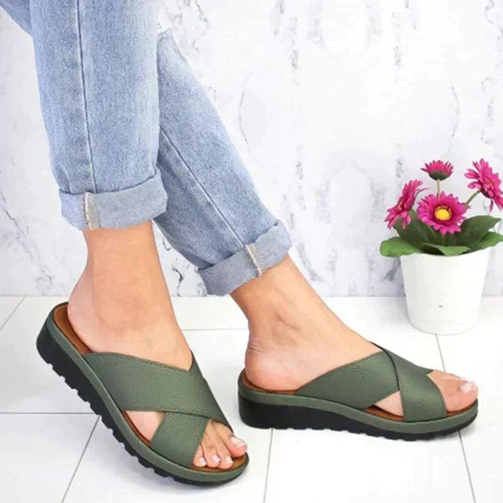 Women's slides