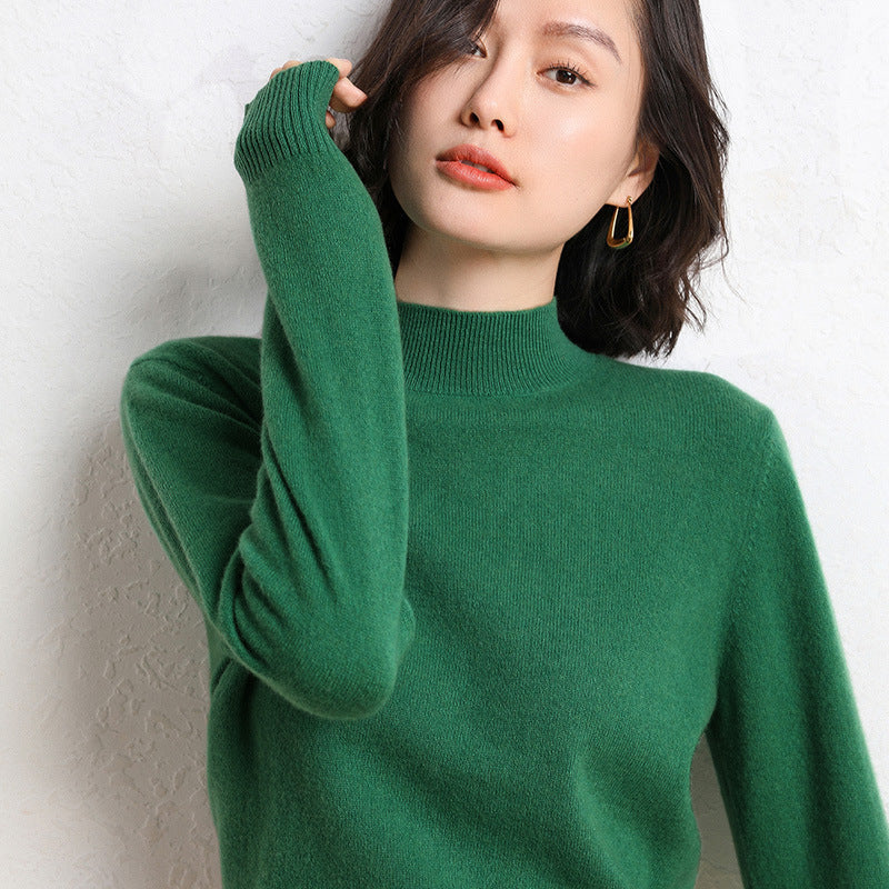 Women's Mock Neck Fine Knit Sweater in Green