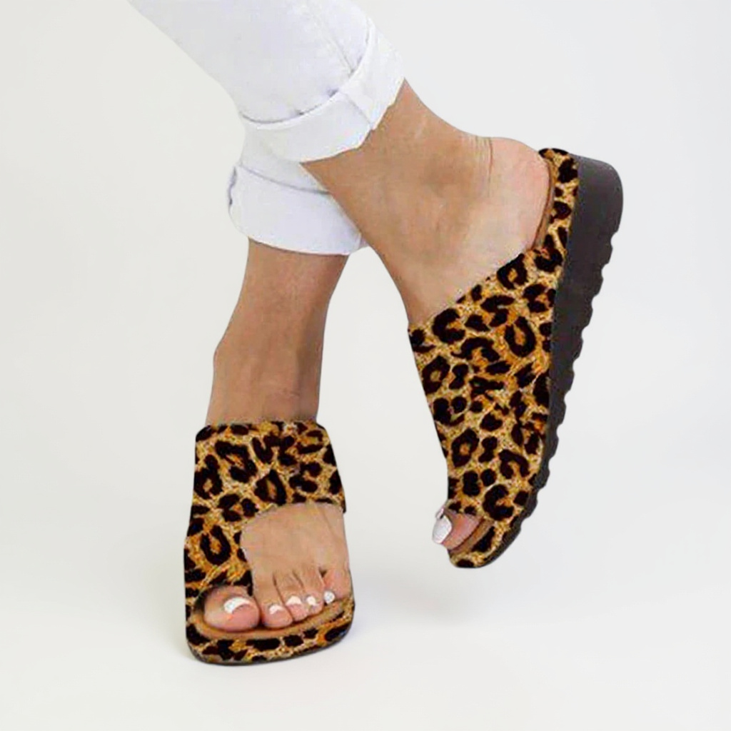 Women's slides