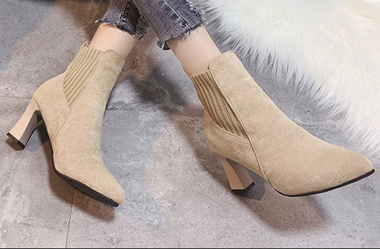 Women's Pointed Toe Chelsea Boots